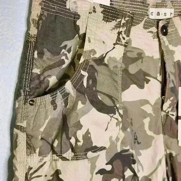Dash Camo Old Jade Shorts. Cuffed, 4 pocket NWT size 10 - Picture 3 of 11